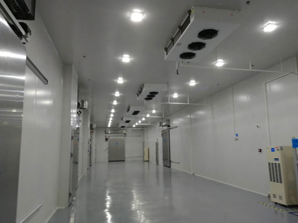 建設(shè)1600m3藥檢所的樣品陰涼庫(kù)安裝價(jià)格是多少？